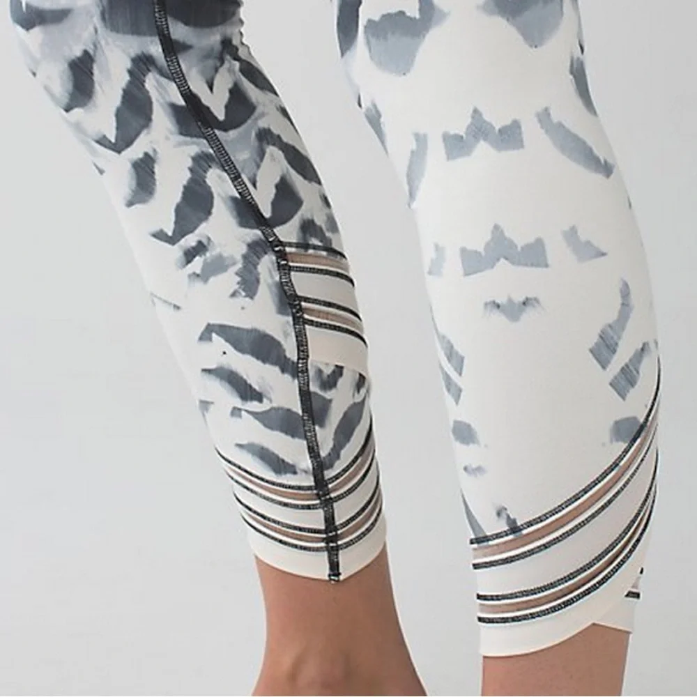 Lululemon High Times Pant *SE size 4 in Plume Angel Wing